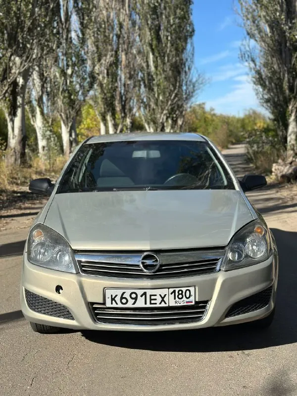 Продам opel astra h 2008 г. в. в отличном состоянии. двигатель 1.8 обслужен. коробка механика без на... - фотография