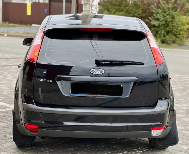 Форд фокус год выпуская 2007 объём двигателя 1.8 бензин чиа комплектацыя на климате по кузову в идеальном состоянии технически в полном порядке дно пороги стаканы целые по документам полный порядок все вопросы по телефону видео обзор по запросу номер для связи +7 919 896 5615 телеграм +7 919 896 5615 цена 525.000 не большой торг - фотография - 5