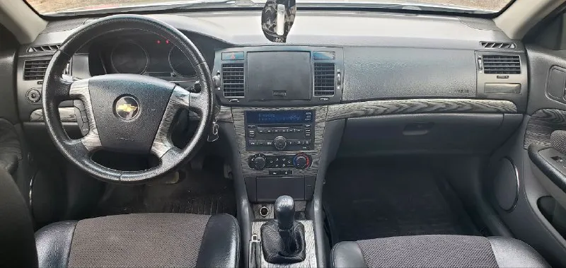 Продам шевролет эпику 2011 года 2.0 л. бензин механика пробег 176000 реальный без отмотки машина в идеальном состоянии без единого дтп зеленая автотека в родном окрасе стекла все заводские машина без рыжиков и прочих недостатков двигатель коробка ходовая всё в идеале двигатель масла не расходует от слова совсем коробка надежная сочетается сдвигателем все передачи включаются плавно по электрике работает абсолютно все что должно работать завода в том числе климат 2 ключа сервисные книжки остальная информация по телефону цена 720.000 торг. т +79494932503 - фотография - 8