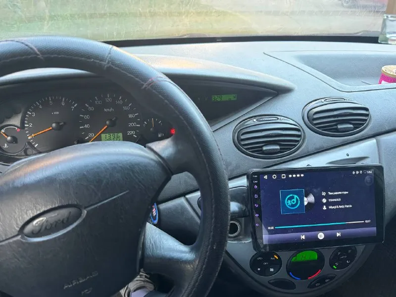 Ford focus 1 (2004), хэтчбек, продаётся ford focus 1 2004 года выпуска, хэтчбек. пробег 190321 км. машина в хорошем техническом состоянии, полностью обслужена и находится на полном ходу. оснащена климат-контролем, подогревом передних сидений, электроприводом зеркал и бортовым компьютером с камерой заднего хода. кузов оценён на "4" — есть небольшие косметические дефекты, без серьезных повреждений. цена 450000, рассматриваю разумный торг. номер телефона +79493851340 📲 tg: @kovrahone 📞 звоните: +7(949)3851340 - фотография - 2