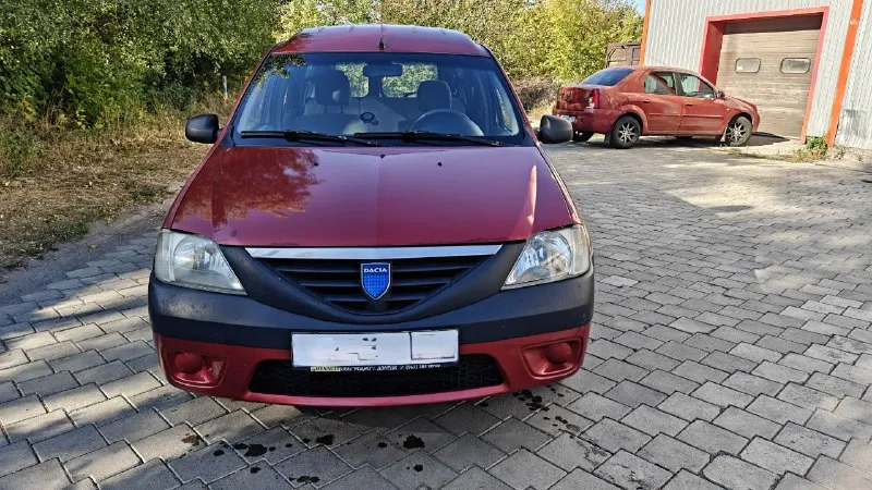 Модель: logan тип кузова: универсал год выпуска: 2007 пробег: 226000 км коробка передач: механическая объём двигателя: 1600 см3 вид топлива: бензин состояние машины: хорошее количество хозяев: 1 цвет: красный мощность: 90 л. с. семиместный автомобиль с одним владельцем. отличное техническое состояние, недавно пройдено обслуживание. все предыдущие то выполнялись строго по регламенту. на кузове и в салоне имеются незначительные следы эксплуатации, соответствующие возрасту автомобиля. учёт рф. резина зимняя+ комплект летней. цена: 600к (торг) +79493485404 юрий - фотография - 2