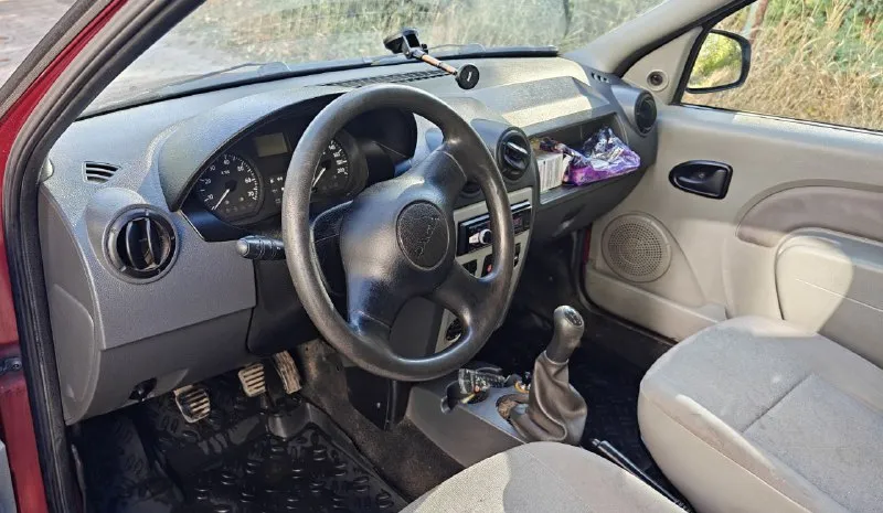 Модель: logan тип кузова: универсал год выпуска: 2007 пробег: 226000 км коробка передач: механическая объём двигателя: 1600 см3 вид топлива: бензин состояние машины: хорошее количество хозяев: 1 цвет: красный мощность: 90 л. с. семиместный автомобиль с одним владельцем. отличное техническое состояние, недавно пройдено обслуживание. все предыдущие то выполнялись строго по регламенту. на кузове и в салоне имеются незначительные следы эксплуатации, соответствующие возрасту автомобиля. учёт рф. резина зимняя+ комплект летней. цена: 600к (торг) +79493485404 юрий 📞 звоните: +7(949)3485404 - фотография - 6