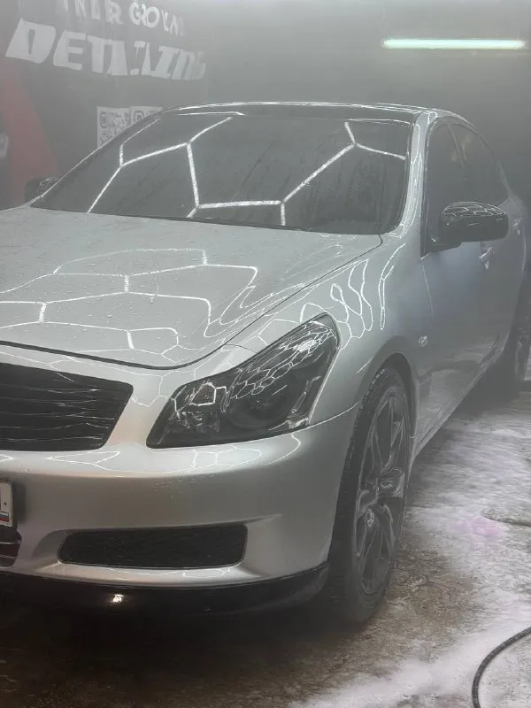 Продам автомобиль: инфинити g35 sport двигатель: 3.5 коробка: автомат год: 2008 пробег: 245 000км во владении лично у меня 2 года, до этого находилось у друга, в машину вкладывали не жалели, за автомобилем ухаживали на одном сервисе! автомобиль прошел то нареканий по ходовой нет, ошибок нет! в автомобили стоят в фарах дорогие лазерные линзы, крыша не крашена, а поклеена дорогая пленка, тормозная система akebono, тормозные диски и колодки с ниссан 370z стоят оригинальные диски r20 инфинити. сделан антихром по кузову, музыка bose вся система работает кроме fm радио. салон в хорошем состоянии, за кожей ухаживали как положено. автомобиль тонирован в 5% резина в состоянии на 85% зимний комплект имеется на сезон, а то и два точно хватит hankook. цена: 1 250 000р тел: +7949 315 56 80 - фотография - 9
