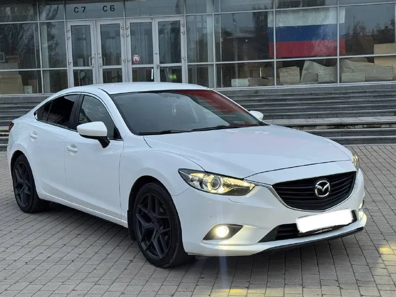 Продам mazda6 2014год в идеальном состоянии без вложений сель и поехал мотор 2.5 масло не есть коробка не пинает в максимальной комплектации 19диски новые куплены за 197.000тысяч рублей все чеки хороший свет салон не порван музыка очень хорошо играет в машине все работает без вложений машина на твёрдую 5 все остальные вопросы по телефону звоните в любое время !! +7949-467-65-94 цена 1.450.000₽ - фотография - 4