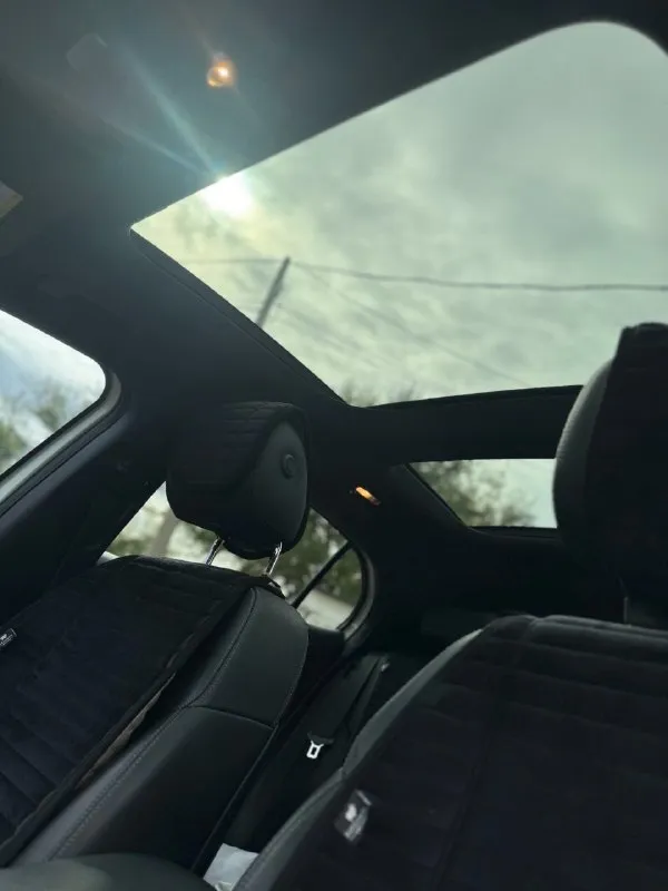 Mercedes gla 250 полный привод машина в отличном состоянии! родной пробег -камера заднего вида -функция дистроник (сама тормозит) отличное техническое и эстетическое состояние! богатая комплектация! чистый ухоженный салон. кожаный мультируль, под рулевые лепестки, штатная мультимедиа с без рамочным цветным монитором, bluetooth, 2 разъёма usb, sd, камера заднего вида с динамической разметкой, круиз-контроль, датчик дождя, датчик света, подогрев передних сидений с выбором режимов, подогрев заднего стекла и зеркал, электро-регулировка боковых зеркал, электро-стекло-подьёмники всех дверей, светодиодные ходовые огни, электропривод багажника, диски r18 и т. д. 2 комплекта колес лето/зима шипы 2 комплектов ковриков в салон лето/ зима. то проведено на пробеге 103 тыс. из минусов трещина на лобовом стекле. телефон +79497045153 📞 звоните: +7(949)7045153 - фотография - 5