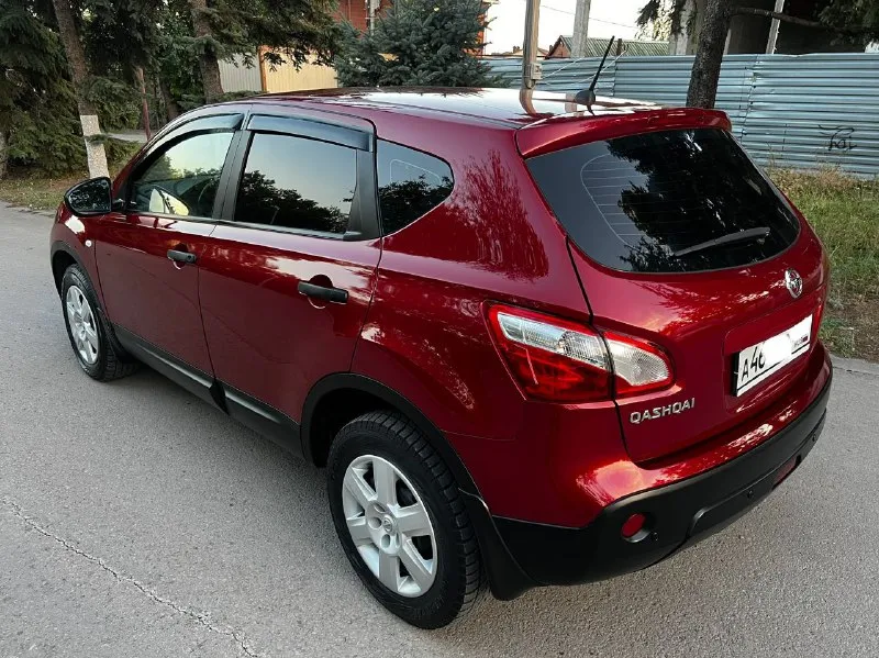 Nissan qashqai - ниссан кашкай рестайлинг. в состоянии близко к новому автомобилю! не бита, не крашена! 100%. вся в родной краске! куплена в 2011 году. один единственный владелец! за всю жизнь! пробег 132.тыс. км. сборка англия. гаражное хранения. авто абсолютно весь обслужен и не требует никаких вложений, и в ближайшее время не будет требовать. недавно было сделано большое т. о. всё остекление включая лобовое оригинал. не одна деталь не снималась. кузов лужённый оцинкован! 💰цена 920.000₽💰 📞 +79494115300 - фотография - 2