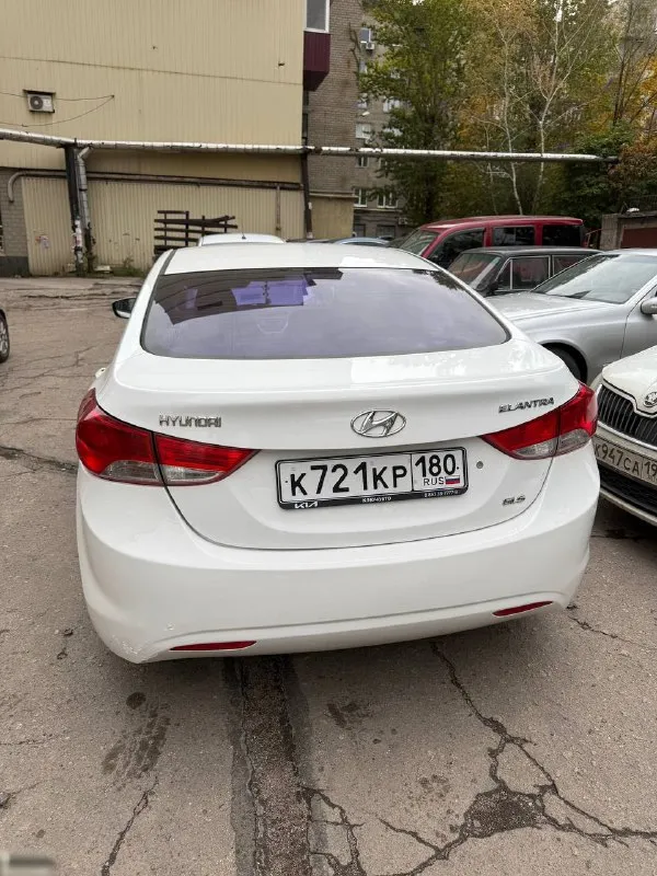 Добрый день! продаю hyundai elantra. 2012 год, 1,6 механика. в идеальном техническом состоянии, полностью обслужена, один хозяин. пробег 124000. цена 1 050 000 - фотография - 2