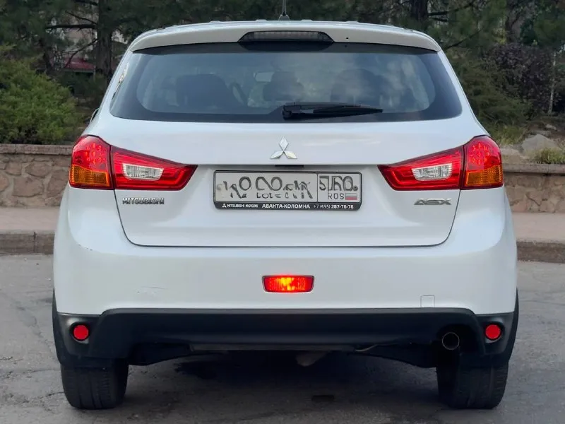 Тел. +79496447941 продам mitsubishi asx 2015г. в идеальном состоянии! по автомобилю делать не чего не надо!! готов ехать на любые проверки за ваш счёт!!! автомобиль в родном окрасе! авто без дтп! птс оригинал два владелец по птс! переоформление в мрэо комплектация двигатель 1.6 бензин привод передние коробка механика пробег 165т abs esp airbag бортовой компьютер подогрев сидений подогрев зеркал электро зеркала кондиционер, заправлен холодит! 4 стеклоподъемника два ключа хорошая резина цена 1🍋120т. р очень срочно торг !! возможно продажа в кредит - фотография - 5