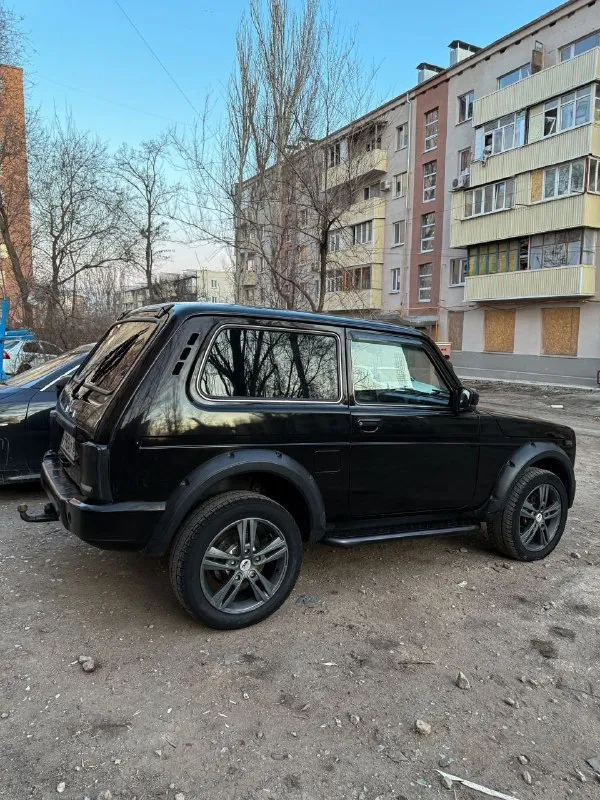 Срочно 🚘марка: lada niva urban ⚙привод:4wd ⚙двигатель:1.7л ⛽вид топлива: бензин 📅год выпуска: 2018 г 💴цена: 650.000 ₽ -механика в родном окрасе‼‼‼‼ -эл регулировка зеркал - кондиционер -электро стеклоподъемники -сигнализация ⁃ центральный замок -подогревы сидений -подушки безопасности (airbag), abs, esp. ⁃ акустика, aux, usb 📞🇷🇺 звоните: +79495661318 📍•город мариуполь - фотография - 7