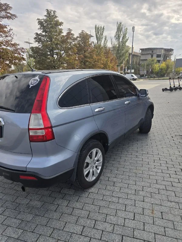Продам хонда cr-v. 2008 год машина в отличном состоянии. машина обсалютно без вложений на данный момент. двигатель работает идеально, коробка обычный автомат работает прекрасно. ходовка мячек. по кузову без вопросов. салон ухоженный в отличном состоянии. хорошая комплектация есть всё для комфортной езды. более подробная информация по телефону. новый владелец будет доволен машиной. цена 1 300 000 хороший торг. тел +79495058416. - фотография - 7