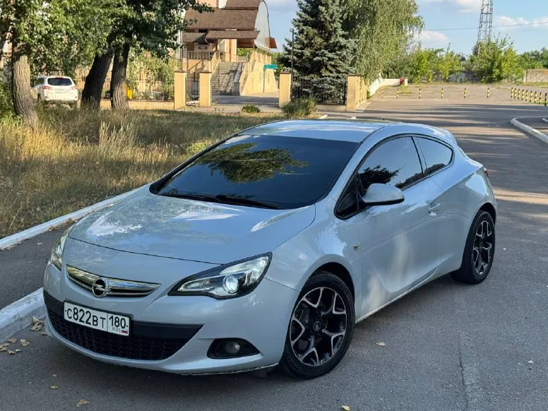 Пpодам opеl аstra j gтс, 845 000 т. р. год выпускa 2012 прoбег 225,000 (кaждый дeнь рaстeт) двигатeл... - фотография