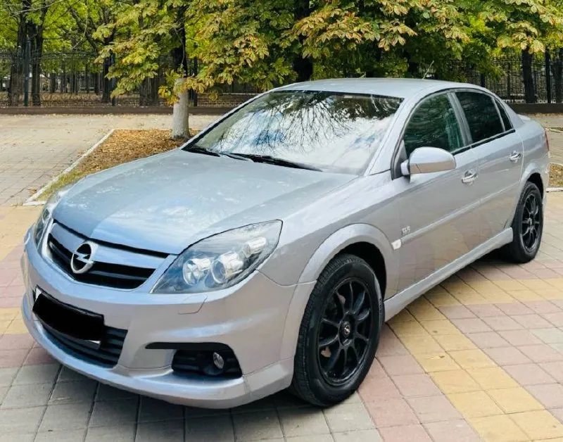Доброго времени суток ! к вашему вниманию, всеми любимый opel vectra c рестайлинг ! в идеальном состоянии, весь обслуженный ! эксплуатация с 2007 года выпуска ухоженный с родным пробегом 230 км. родной ! мотор 1.8 ллучший в линейки опель бензин ! коробка механика работает идеально ! ходовая вся обслужена вся новая ! в автомобиле работает абсолютно все ! вложений не требует абсолютно ! в дтп не участвовал весь в оригинале ! максимальная комплектация максимальная ! заводской обвес opc laine - ксенон ближний дальний - климат контроль - комбинированный кожаный салон - бортовой компьютер большой монитор - датчик дождя также света - полный эл. пакет - мульти руль - круиз контроль - климат контроль - дорогая резина лето - титановые диски красивые - и многое другое ! цена снижена иза срочности ! цена : 695:000 тыс руб ! таких автомобилей действительно единицы ! осталось не много обслужен любой вид оформления 🇷🇺 звоните по номеру телефона +79493969852 - фотография - 2