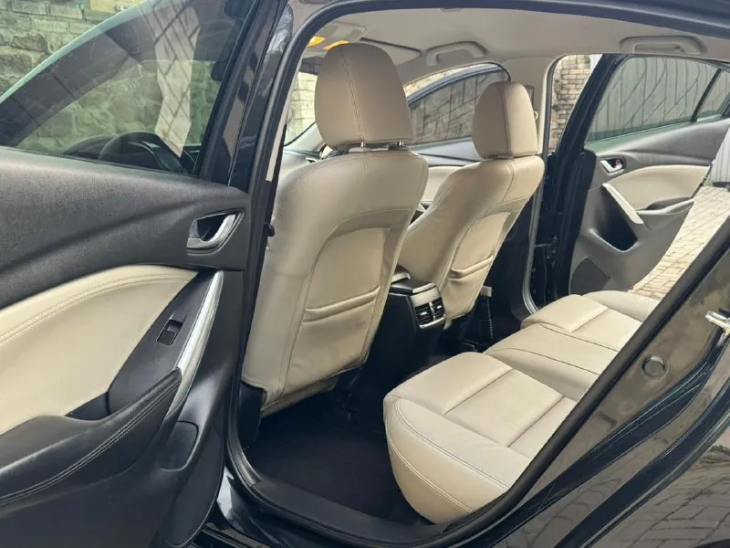 🔥 mazda 6🔥 в отличном состоянии! вся безопасность целая! повреждение лёгкое по задней крышке багажника ✅автомобиль американской сборки ✅год выпуска 2014 ✅мотор 2.5 ✅бензиновый (атмосферный) ✅коробка автоматическая (asin)6ст. ✅передний привод ✅пробег 98 тыс. миль ✅1 хозяин ✅автотека зелёная ✅датчик слепых зон ✅кнопка start/stop ✅сигнализация ✅режим eco ✅разъемы под aux usb ✅разъем 12v ✅монитор сенсорный ✅камера заднего вида ✅литые диски r17 🔥в подарок новому владельцу полный бак топлива🔥 ✅донецк. стоимость 1.395.000₽ (возможен обмен) тел. +7949-50-800-60 - фотография - 8