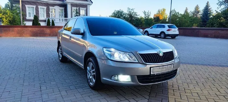 Продам skoda oktavia a5⚡️ 2013 год 🗓 1-владелец мотор 1.6 mpi 🛡 механика🚨 пробег 263000📈 работает все в штатном режиме. 💱 в городе🔽 таких нет. 🔼.. ... ⅞ стоит на 180 регионе только полное переоформление 💯 цена. .950.000🛍 +79494159544 +7(949)4159544 📲 tg: николай 📞 звоните: +7(949)4159544 - фотография - 3