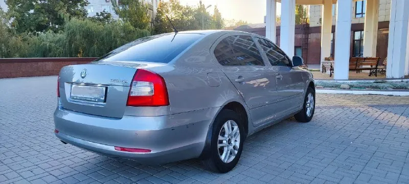 Продам skoda oktavia a5⚡️ 2013 год 🗓 1-владелец мотор 1.6 mpi 🛡 механика🚨 пробег 263000📈 работает все в штатном режиме. 💱 в городе🔽 таких нет. 🔼.. ... ⅞ стоит на 180 регионе только полное переоформление 💯 цена. .950.000🛍 +79494159544 +7(949)4159544 📲 tg: николай 📞 звоните: +7(949)4159544 - фотография - 9