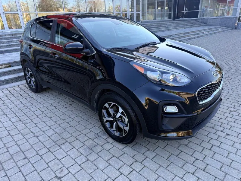 Kia sportage 2021 рестайлинг, 2.4 автомат, 79000 км. отличное состояние, обслужен. отличный кроссовер с нормальным мотором, не путайте с 2.0. возможно оформление в кредит. возможен обмен. более детальная информация по телефону. цена - 2.180.000 р. +79494041233 - фотография - 2