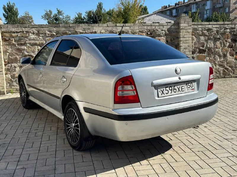Продам skoda octavia tour объём 1.6 год выпуска 2008 пробег 208 000 тысячи в хорошем состоянии двигатель работает идеально, не дымит, не троит, масло не ест, кузов без гнили, ржавчин, вмятин, коробка работает идеально, по комплектации имеется климат контроль заправлен работает бортовой компьютер лэ стекло подъёмники и многое другое цена 515 000 +79494581808 📞 звоните: +7(949)4581808 - фотография - 3