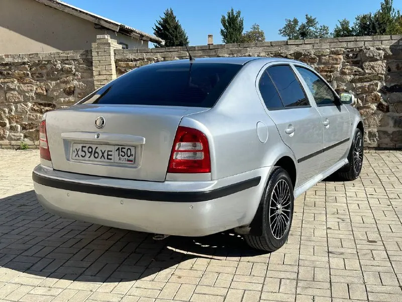 Продам skoda octavia tour объём 1.6 год выпуска 2008 пробег 208 000 тысячи в хорошем состоянии двигатель работает идеально, не дымит, не троит, масло не ест, кузов без гнили, ржавчин, вмятин, коробка работает идеально, по комплектации имеется климат контроль заправлен работает бортовой компьютер лэ стекло подъёмники и многое другое цена 515 000 +79494581808 📞 звоните: +7(949)4581808 - фотография - 4