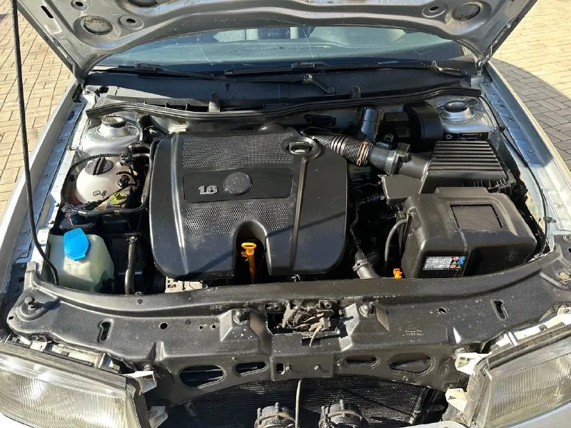 Продам skoda octavia tour объём 1.6 год выпуска 2008 пробег 208 000 тысячи в хорошем состоянии двигатель работает идеально, не дымит, не троит, масло не ест, кузов без гнили, ржавчин, вмятин, коробка работает идеально, по комплектации имеется климат контроль заправлен работает бортовой компьютер лэ стекло подъёмники и многое другое цена 515 000 +79494581808 📞 звоните: +7(949)4581808 - фотография - 7