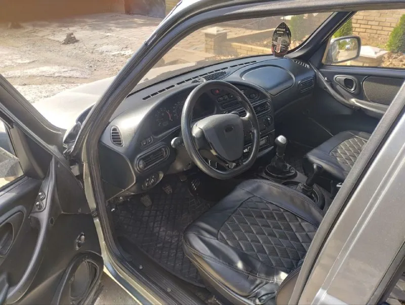 Продам chevrolet нива.2007 год, на полном ходу.370₽ +79493431293 📞 звоните: +7(949)3431293 - фотография - 6