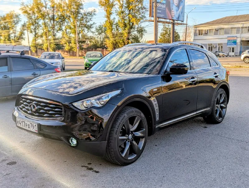 ​🔥 в продаже infiniti 2010 в идеальном состоянии! 🔥 ​если вы ищете машину, в которую не нужно вкладывать ни копейки, – это ваш вариант. сел и поехал! ​✅ двигатель: 3.5 бензин, самый надежный в линейке. в идеальном состоянии, не дымит. ✅ коробка: автомат, работает идеально. ✅ ходовая, кузов, электрика: всё в превосходном состоянии. 3 косметических подкраса. ✅ комплектация: максимальная! кожаный салон без потертостей, люк, потолочный tv, камеры 360, датчики света/дождя. ✅ бонусы: дорогие диски с отличной резиной. ✅ документы: юридически кристально чистая. ​приезжайте на осмотр, не разочаруетесь! ​📍 место осмотра: донецк 💰 цена: 1.800.000 ₽ 📞 телефон: +7 949-493-25-03 📞 звоните: +7(949)4932503 - фотография - 3