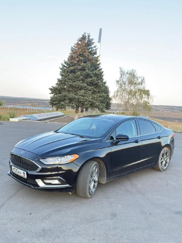 ⭕️продам ford fusion. 2017г. 1.5 ecoboost (185 сил) пробег 174.000 км. машина каждый день на ходу. в хорошем состоянии. масло меняеться своевременно, вложений не требуется, коробка автомат. от хозяина. ! комплектация: - кнопка стар/стоп. - камера заднего вида с траекторией движения. - двухзонный климат контроль. - мульти руль. - круиз контроль. - датчик света, датчик дождя. - люк. - эл. пакет: эл. зеркала, эл. регулировка водительского и пассажирского сидений. - селектор (шайба) со спорт режимом. - кожаный салон в отличном состоянии. авто полностью обслужено, новый акб, r18 диски. ‼️цена: 1 350 000₽. обмен с доплатой +79591224422 📞 звоните: +7(959)1224422 - фотография - 2