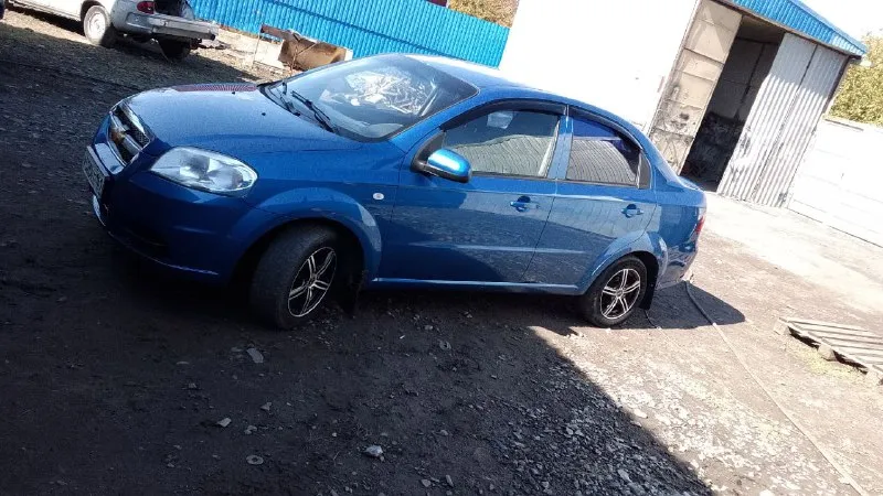 Продаётся chevrolet aveo двигатель 1.4 оригинальный пробег 176.000 комплектация люксовая птс оригинал кондиционер работает с автозапуском aveo 2008 года, купленная 2009 года один хозяин автомобиль в идеальном состоянии реальному покупателю торг у капота +79515077672 есть whatsapp и телеграмма цена 437 - фотография - 5