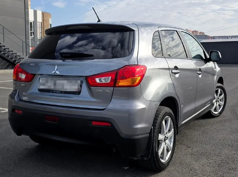 Продаю свой автомобиль mitsubishi asx 2012 года. без дтп. родной пробег. птс оригинал. два комплекта ключей. автотека все отметки зелёные. юридически чист. то проходила во время по регламенту. по электронике всё исправно ошибок нет. по тех. части вложений не требует. по мотору и кпп нариканий нет. автомобиль на полной эксплуатации. по кузову как на фото. продажа с полным переоформлением в гаи. осмотр город донецк район мотодром по договорённости. звонить по номеру телефона +79496167298 или пишите в телеграмм. цена 1.000000 📲 tg: анна 📞 звоните: +7(949)6167298 - фотография - 5