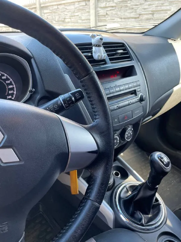 Mitsubishi аsx, 2012 года. пробег 182 000. в хорошем состоянии. механика, кондиционер, стеклоподъемн... - фотография