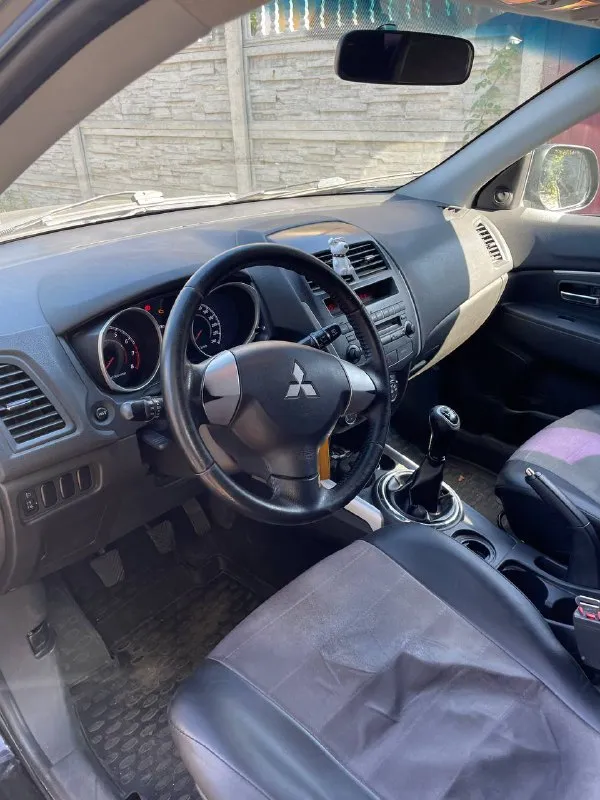 Mitsubishi аsx, 2012 года. пробег 182 000. в хорошем состоянии. механика, кондиционер, стеклоподъемники, абс, подогрев сидений. технически абсолютно исправен. расход 6-8 литров. 950 000, донецк, центр. торг. +7949 321 6465. связь плохая, пишите в телеграмм. 📲 tg: инночка 📞 звоните: +7(949)3216465 - фотография - 3