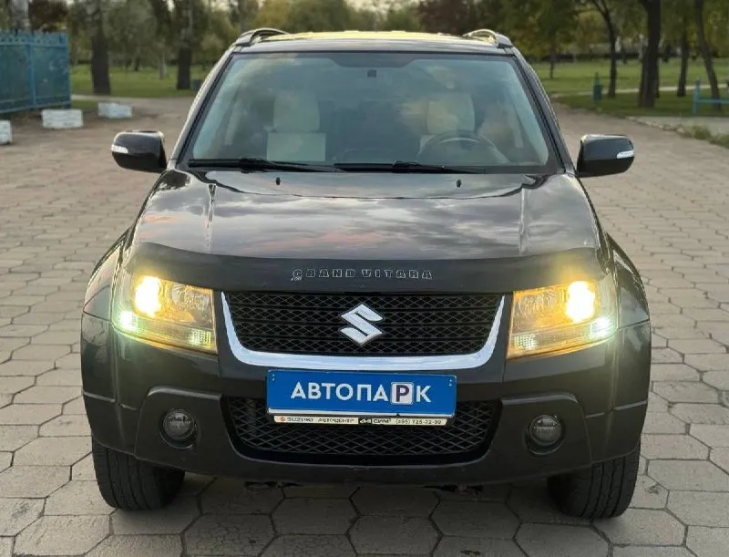 🇯🇵suzuki grand vitara🇯🇵 💰цена 1 030 000р 🏢город: мариуполь 📅год выпуска: 2008 🧾пробег: 221 761 км ⚙️двигатель: 2.0 ⛽топливо: бензин ⚙️кпп: механика 📞 телефон: +7-949-727-41-51 +7-989-263-55-56 +7-949-551-91-52 💾 описание: 🇯🇵настоящий японский🇯🇵 внедорожник ✔️ отличное внешнее и техническое состояние, кузов без дефектов. ✔️максимальная комплектация: - постоянный полный привод - кожаный мульти руль - полный электропакет - гидроусилитель руля - подогрев сидений - климат-контроль - кожаный салон - abs, srs, esp - два ключа улица шевченко 2️⃣6️⃣9️⃣ - фотография - 2