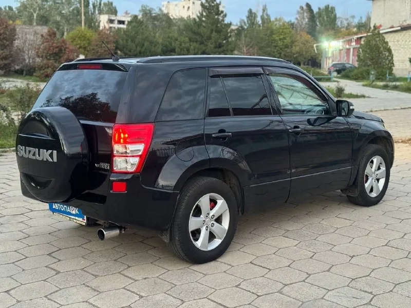🇯🇵suzuki grand vitara🇯🇵 💰цена 1 030 000р 🏢город: мариуполь 📅год выпуска: 2008 🧾пробег: 221 761 км ⚙️двигатель: 2.0 ⛽топливо: бензин ⚙️кпп: механика 📞 телефон: +7-949-727-41-51 +7-989-263-55-56 +7-949-551-91-52 💾 описание: 🇯🇵настоящий японский🇯🇵 внедорожник ✔️ отличное внешнее и техническое состояние, кузов без дефектов. ✔️максимальная комплектация: - постоянный полный привод - кожаный мульти руль - полный электропакет - гидроусилитель руля - подогрев сидений - климат-контроль - кожаный салон - abs, srs, esp - два ключа улица шевченко 2️⃣6️⃣9️⃣ - фотография - 6