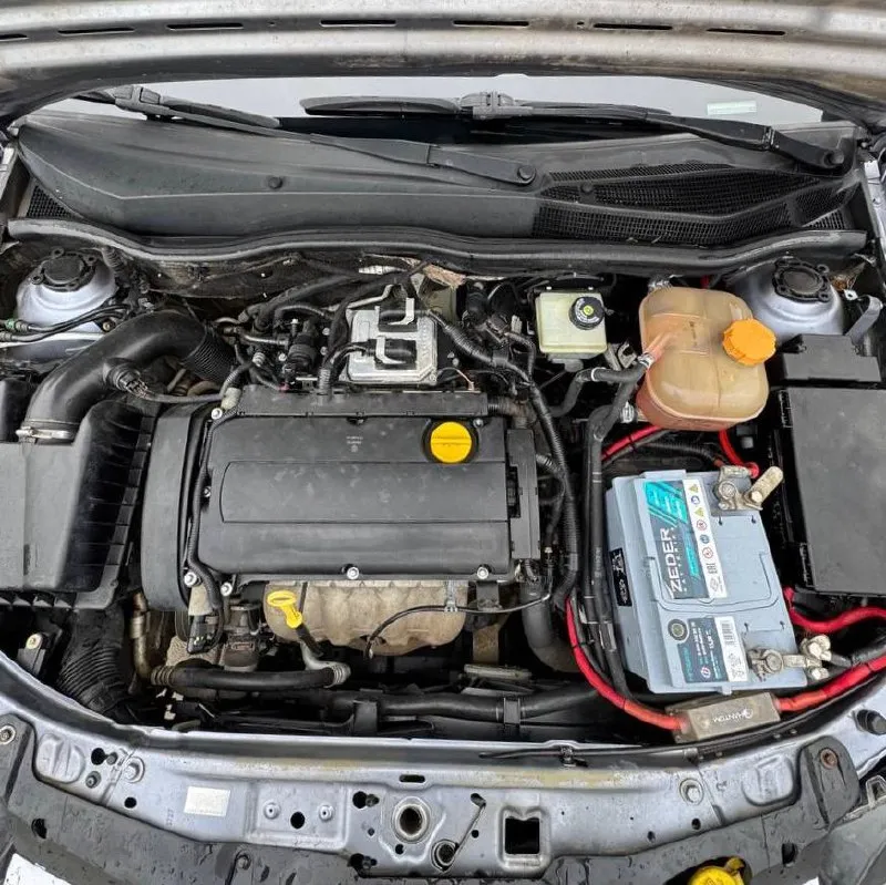 🇩🇪 opel astra h gtc 💰цена: 380 000р 🏢город: мариуполь 📅год выпуска: 2007 🗒️пробег: 286 416 км. ⚙️двигатель: 1.6 ⛽топливо: бензин ⚙️кпп: автомат 📞 телефон: +7-949-727-41-51 +7-949-551-91-52 +7-989-263-55-56 💾 описание: молодежный хэтчбек с надежным бензиновым двигателем и акпп отлично подойдет как первый автомобиль. ✅ оригинальный пробег ✅ техническая часть на 5 ✅ кузов без дтп и без коррозии ✅ отличная комплектация: - автоматическая коробка - полный электропакет - кожаный мультируль - бортовой компьютер - литые диски - кондиционер улица шевченко 269 - фотография - 7