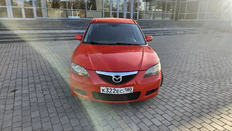Продам mazda 3, 2007 г. , 1.6 автомат. пробег 210 тыс. , подтвержденный. по технике все хорошо - мотор работает ровно, коробка переключает мягко. по кузову есть жизненные моменты, внутри все работает - климат, эл. стеклоподъмники, подогревы сидений, парктроник. хорошая летняя резина, новый аккумулятор. по документам чистая, стоит на 180 учете - переоформление в мрэо без проблем. цена 460.000 руб, торг возле капота. посмотреть можно в центре донецка +79494522484 📲 tg: erik 📞 звоните: +7(949)4522484 - фотография - 5
