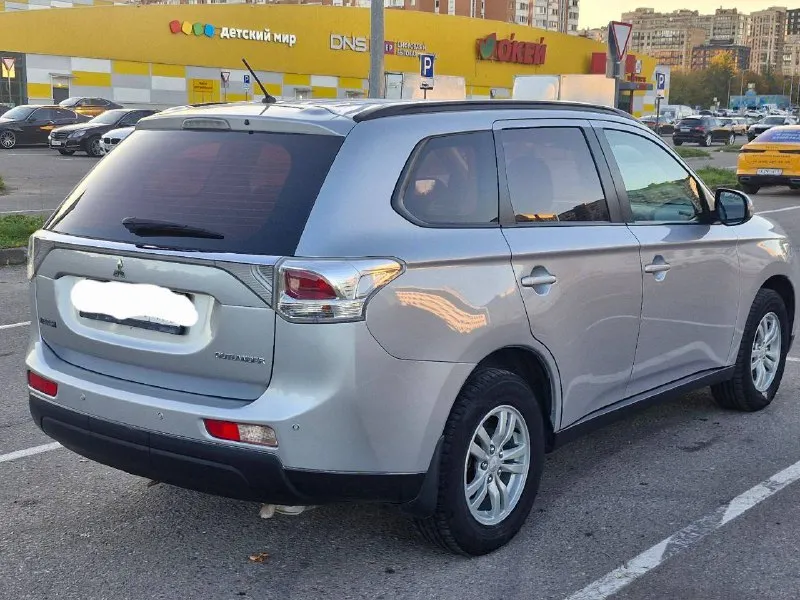 Mitsubishi аутлендер 2013 г. в 2.0 cvt. полный привод! 4×4! пробег оригинальный 178 000км. куплена и эксплуатируется с марта 2014 года. диллерская! попрошу не путать с пригоном из грузии! за все время у автомобиля всего один владелец!!! автомобиль очень ухожен и обслужен. не требует никаких вложений от слова совсем. полностью все работает, как и должно! салон чистый и не прокуренный. не дымит не троит. по кузову без дтп и прочих неприятностей. преимущественно в родной краске!!! все подробности по телефону. юридически чистая. два ключа. переоформление без проблем. цена — 1.380 000р торг возле автомобиля возможен. тел: +79491452569 вадим. 📲 tg: @july_prosmm 📞 звоните: +7(949)1452569 - фотография - 4