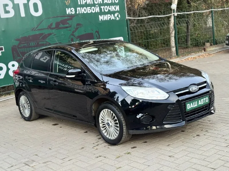 Ford фокус 3 2013 г. в. 1.6 механика 207 т родного пробега автомобиль в отличном состоянии, полностью обслужен и не требует ни каких вложений. по кузову ни каких замечаний нет, салон чистый, аккуратный, целый без дефектов. установлен андроид магнитола с камерой заднего вида, кондиционер работает, обогрев сидений и зеркал, сигнализация с автозапуском, новая резина на литых дисках. зимние покрышки нокиан проехали 1сезон отдам в подраок. юридически чистый автомобиль возможна продажа в кредит 💸 возможен обмен на ваш автомобиль цена: 750.000 руб осмотр: луганск +79595987777 📞 звоните: +7(959)5987777 - фотография - 2