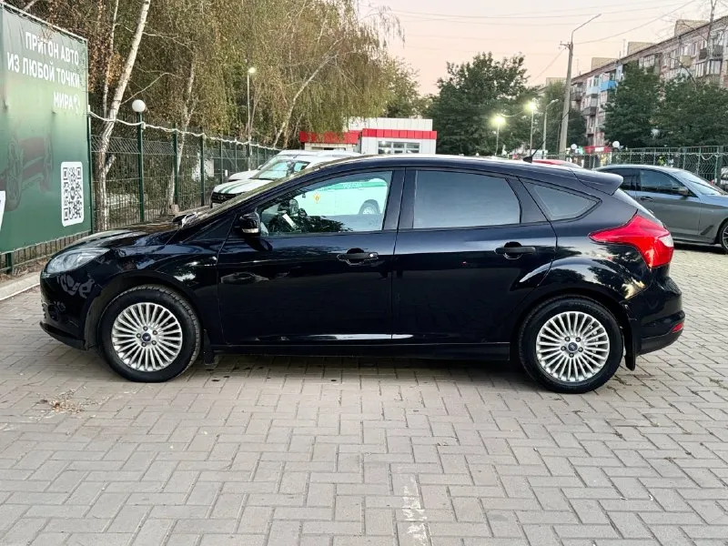 Ford фокус 3 2013 г. в. 1.6 механика 207 т родного пробега автомобиль в отличном состоянии, полностью обслужен и не требует ни каких вложений. по кузову ни каких замечаний нет, салон чистый, аккуратный, целый без дефектов. установлен андроид магнитола с камерой заднего вида, кондиционер работает, обогрев сидений и зеркал, сигнализация с автозапуском, новая резина на литых дисках. зимние покрышки нокиан проехали 1сезон отдам в подраок. юридически чистый автомобиль возможна продажа в кредит 💸 возможен обмен на ваш автомобиль цена: 750.000 руб осмотр: луганск +79595987777 📞 звоните: +7(959)5987777 - фотография - 3