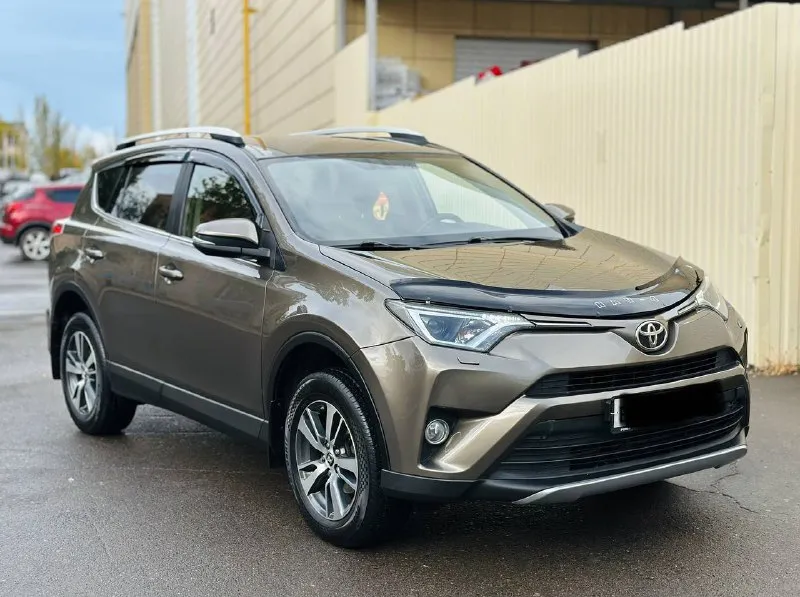 Toyota rav4 рестайлинг 2016г бензин 2.0 автомат автомобиль в хорошем состоянии не каких вложений не... - фотография
