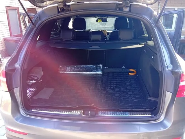 Продажа в днр осмотр город донецк mercedes glc-класс год выпуска: 2019 двигатель: дизель, 2.1 л коробка передач : привод: 4wd цвет: серый пробег : 146 000 км в дтп не участвовал, родной пробег, родной окрас, все во время обслуживалось. цена: 3350000 рублей +79494082091 или телеграм +79495101524 📞 звоните: +7(949)4082091 - фотография - 7