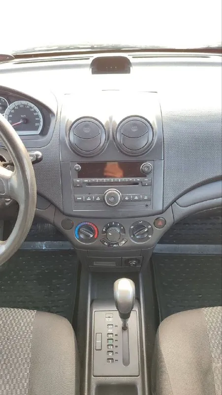 Chevrolet aveo, 2007 1.4 ат 118 тыс зелёная автотека автомат полноценный птс оригинал корейская сборка кондиционер заправлен и двигатель на отлично. все то сделано, сел поехал цена 610000₽ торг луганск +79591242277 📞 звоните: +7(959)1242277 - фотография - 7