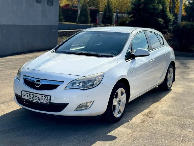 Opel astra год выпуска: 2012 двс: 1.6 кпп: автомат пробег: 151 000 км ✅оригинальный пробег ✅техничес... - фотография