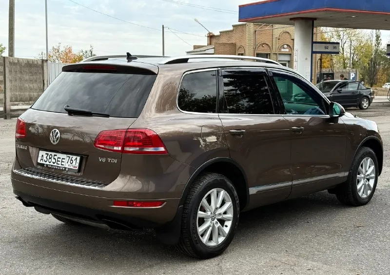 Volkswagen touareg
Цена-1.980.000руб
Год-2013
-3.0 Tdi
Привод-полный
Коробка-автомат
Пробег-240.000км
Г. Торез
Автомобиль весь в родном окрасе!
Официал!не пригнан!
Максимальная комплектация:
Пневма подвеска, складывание зеркал, два ключа, подогрев передних сидений, климат-контроль, круиз-контроль, подогрев руля, лобового и заднего стекла, заводской компрессор для накачки колес, парктроники 360,камера заднего вида, множество режимов езды, два комплекта резины, без ключевой доступ, кнопка старт/стоп, электрорегулировка зеркал, электро регулировка сидений и памятью, полный электростеклопакет, поворотный ксенон и т. Д.
☎️+79495612902
📞 Звоните: +7(949)5612902 - фотография - 6
