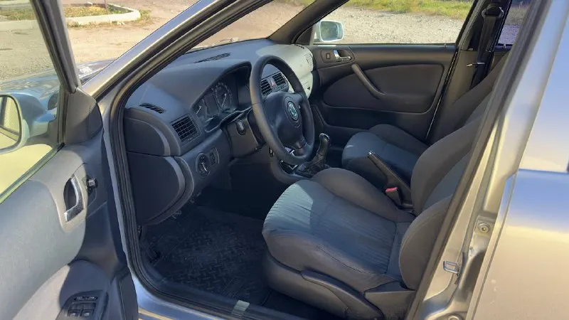 🏎️шкода октавия vts. 🏎️ ⏳2008 год. 🚀1.6 объем. 🕹️ механика. 🚴🏻‍♂️пробег 198т. км. 🏆авто в хорошем состояний. 💵вложений не требует. 🛠️обслужен все работают, 🥇комплектация vts ⬛️черный потолок. - фотография - 7