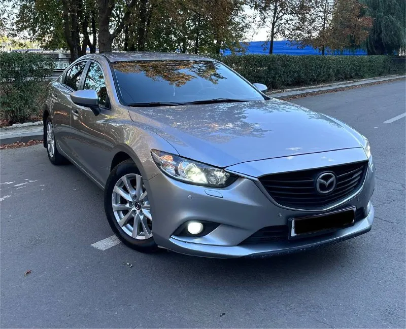 Здравствуйте! продаю автомобиль mazda 6! автомобиль 2013 года выпуска, куплен в феврале 2014 года, единственный хозяин, оригинальный пробег! двигатель, коробка и подвеска в отличном состоянии! технически автомобиль полностью обслужен. (замена масла двигателя, масляного, воздушного фильтров, сайлентблоков передних нижних рычагов, по кузову для своих лет выглядит отлично. езжу каждый день поменял освещение на светодиодные линзы bi-led (очень доволен, с галогеном ездить было невозможно). возможен разумный торг у капота. продаю в связи с покупкой нового автомобиля цена 1,350.000 все остальные вопросы по телефону 8 (949) 339-59-62 - фотография - 2