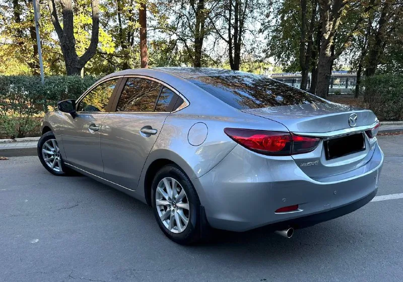 Здравствуйте! продаю автомобиль mazda 6! автомобиль 2013 года выпуска, куплен в феврале 2014 года, единственный хозяин, оригинальный пробег! двигатель, коробка и подвеска в отличном состоянии! технически автомобиль полностью обслужен. (замена масла двигателя, масляного, воздушного фильтров, сайлентблоков передних нижних рычагов, по кузову для своих лет выглядит отлично. езжу каждый день поменял освещение на светодиодные линзы bi-led (очень доволен, с галогеном ездить было невозможно). возможен разумный торг у капота. продаю в связи с покупкой нового автомобиля цена 1,350.000 все остальные вопросы по телефону 8 (949) 339-59-62 - фотография - 3