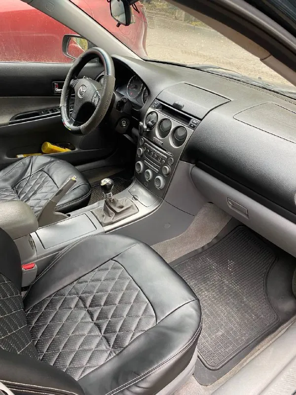 Mazda 6 gg год 2004 пробег. 238тыс. цена: 350000р двигатель: 2.0 коробка: механика +79493860750 продам надежного японца, собственник. в машину было много вложений, делалась для себя, запчасти ставились все качественные, масла и расходники менялись вовремя, в двигатель заливалось motul ориг. мотор работает отлично, не стучит, не дымит, масло не есть. коробка переключает плавно, работает отлично. сцепление установленно новое. заменена рулевая рейка, оригинал. ходовая в хорошем состоянии. перед машины (бампер, крылья) заменены на новые, с целью освежить. суппорта обслужены. тросы ручника новые. спереди стоят новые тормозные диски. стоят стеклоподъемники, мультируль, климат контроль. установлено гбо. цена такая так как нужно заниматься вин кодом, подгнил. установленны новые фары, противотуманки. - фотография - 5