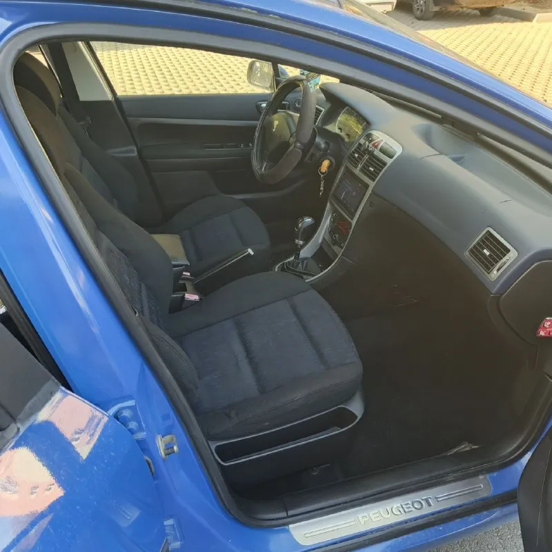 Продам автомобиль очень срочно пежо 307. 2003 год автомобиля. машина полностью на ходу. стеклоподъёмники, кондиционер (климат) кузов оцинкованный, двигатель коробка идеал по кузову немного надо позаниматься так машина очень хорошая и экономичная. цена авто 280 тыс. торг. тел +79498019121 - фотография - 8