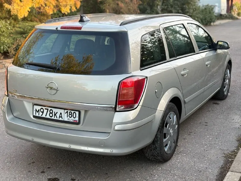 Продажа в днр продаю opel astra h 2005 год выпуска я собственник с родным пробегом в 238 000 км. машина в достойном состоянии с полным переоформлением 630000₽ осмотр донецк. +79494702665 - фотография - 5