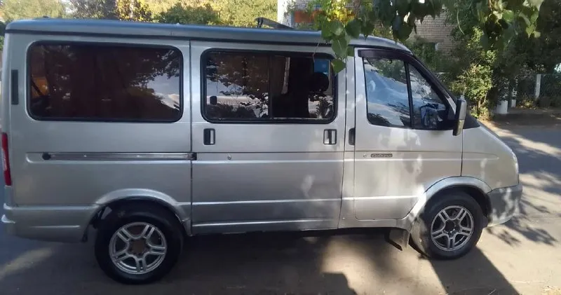 Продам газ соболь 2007г. котегория в 6+1 с 2013г в одних руках! авто в хорошем состоянии! газ/бензин! технически в прекрасном состоянии, без вложений! весь обслужен! завел и поехал в любую точку мира! мотор 405 инжектор работает ровно как на бензине также на газу, посторонних шумов нету! кпп ходовая просто супер! все выполняет свои функции как положено! электрика исправна! работает каждая кнопочка! по кузову весь целый! рама и остальные силовые части в отличнейшем состоянии! гидроусилитель руля (работает исправно), abs, стеклоподъемники стекол, сигнализация, новая резина на титановых дисках, в комплекте отдам два зимних балона, музыка. документы чистые переоформление без проблем! цена 515.000т торг после осмотра! тел: +7 (949) 426-74-93, плохая связь, дозваниваетесь! или же пишите/звоните на telegram: +7 905 496 0638. - фотография - 4