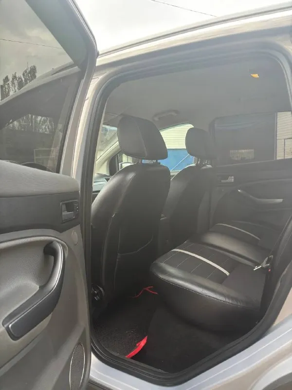 Продам ford kuga 2011года. передний привод. 2.0t diesel работает отлично, замена грм, помпы роликов, обслужен. коробка 6 -ти ступенчатый автомат, надёжный. два комплекта колёс, два ключа, два хозяина. климат контроль, круиз контроль, подогрев сидений. цена: 1🍋₽ алчевск, +79591416449 📞 звоните: +7(959)1416449 - фотография - 10